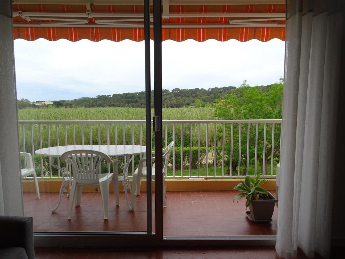 T3 150 m de la plage, climatisation, piscine et parking privatif - Le Lavandou Esterno foto