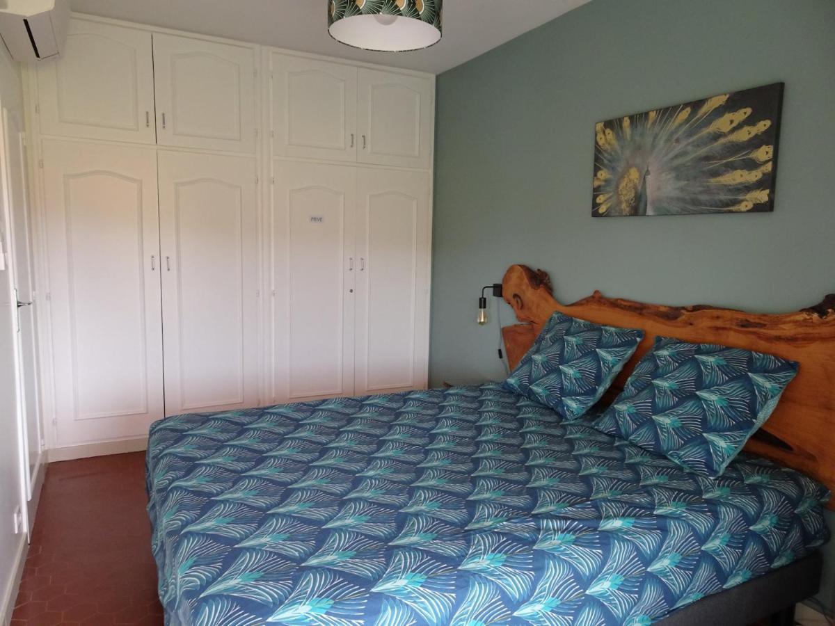 T3 150 m de la plage, climatisation, piscine et parking privatif - Le Lavandou Esterno foto