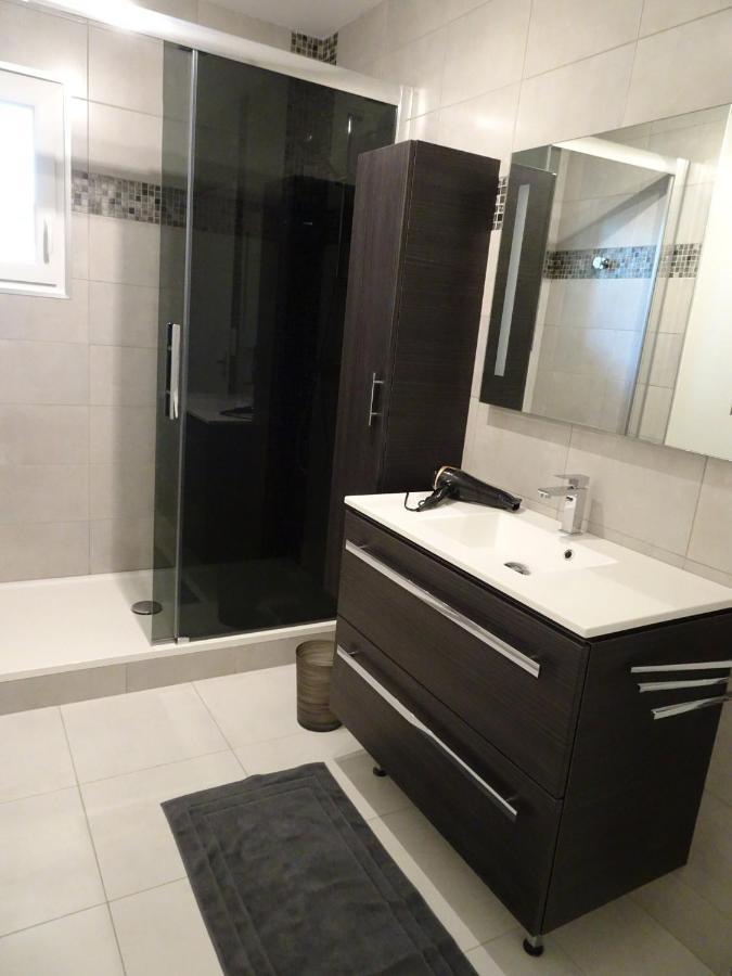 T3 150 m de la plage, climatisation, piscine et parking privatif - Le Lavandou Esterno foto